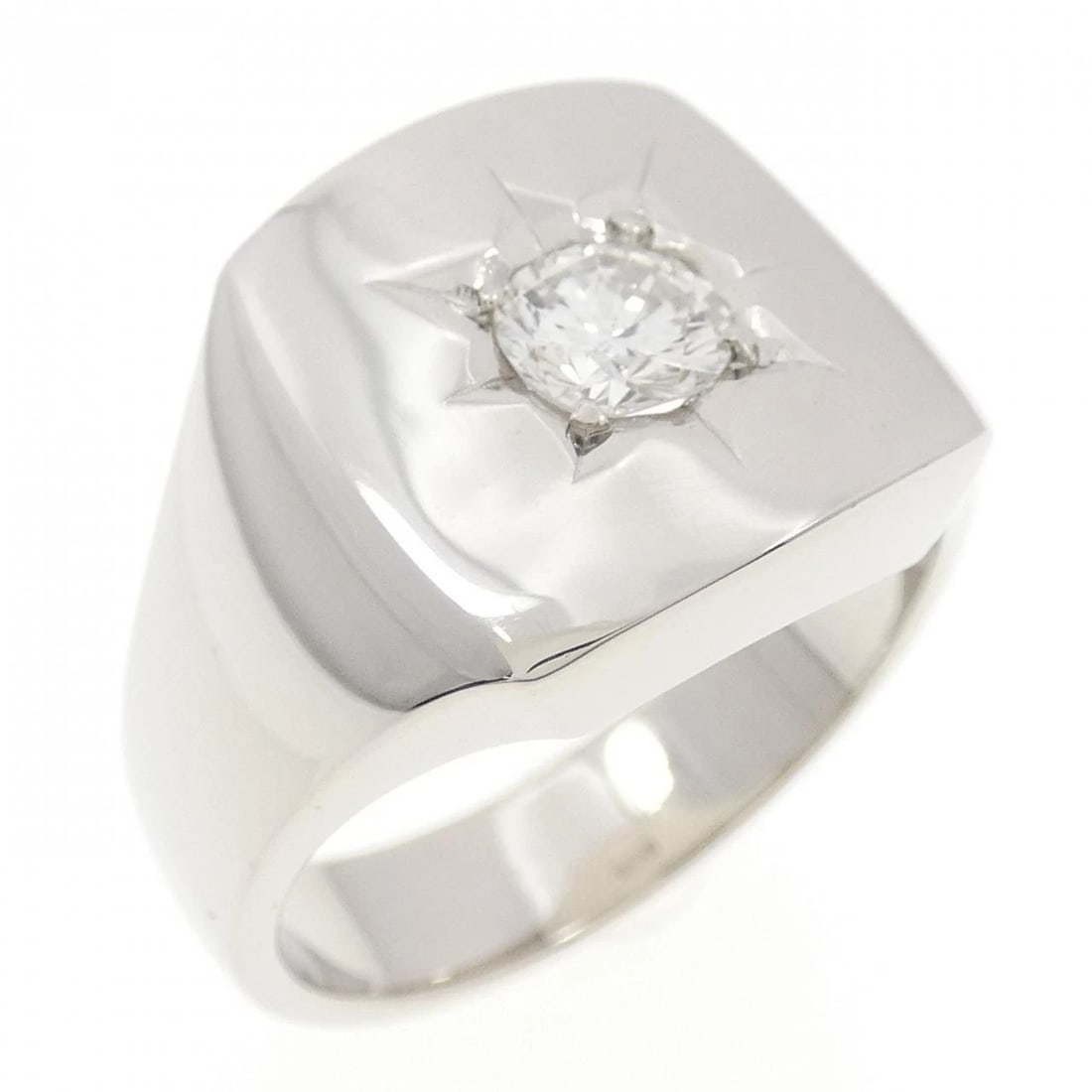 PT900 SIGNET DIAMOND RING: PT900 Signet Diamond Ring Brand: Unbranded Type: Diamond Ring Material: PT900, Main Stone/Creation NATURAL Color: SILVER Size: US8 1/4 Accessories: None Accessories Notice: When purchasing pre-owned