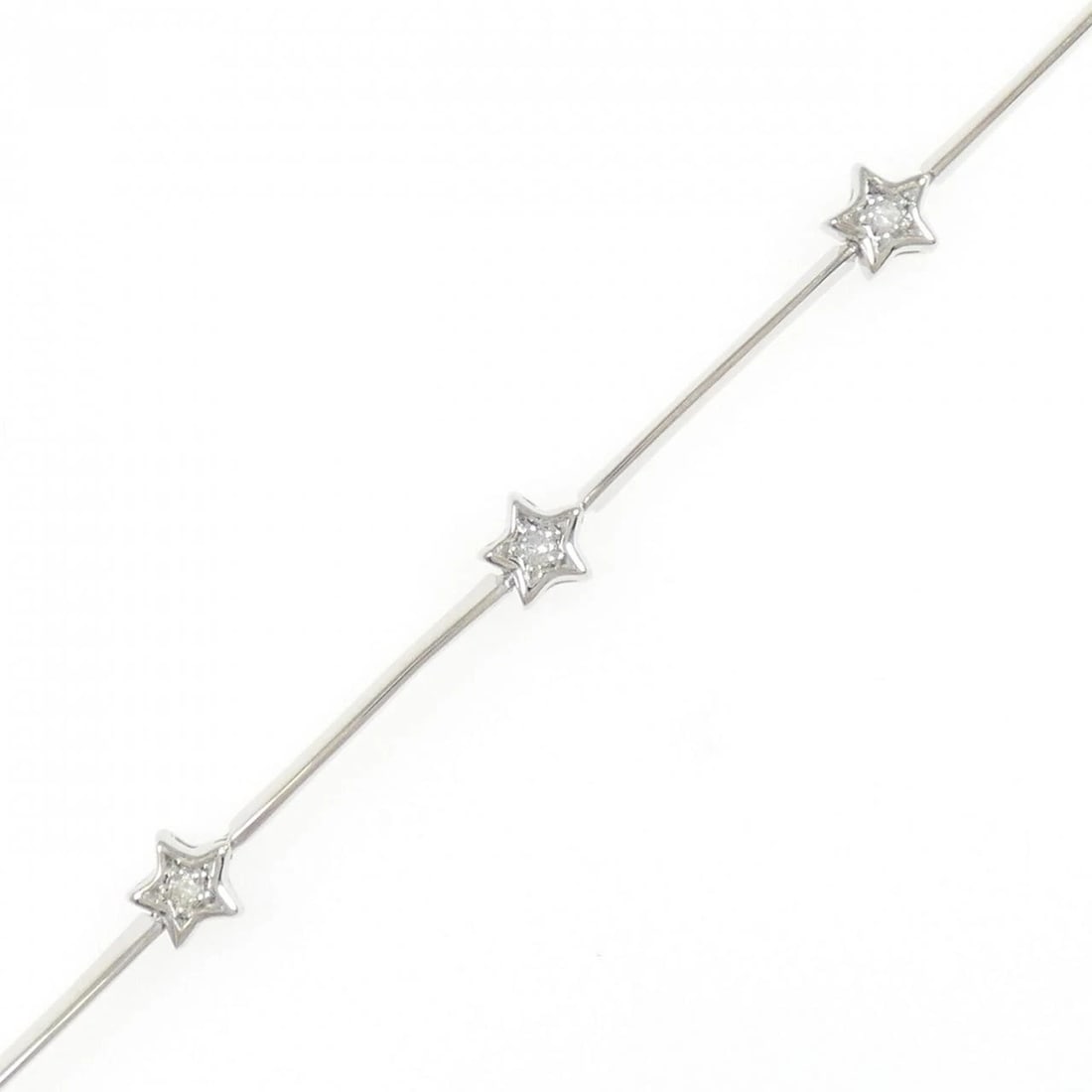 K18WG STAR DIAMOND BRACELET: K18WG Star Diamond Bracelet Brand: Unbranded Type: Diamond Bracelet Material: K18WG, Main Stone/Creation Natural Color: WHITE GOLD Size: Actual Size Max width approx.: 5.1mm 17.5cm Accessories: None