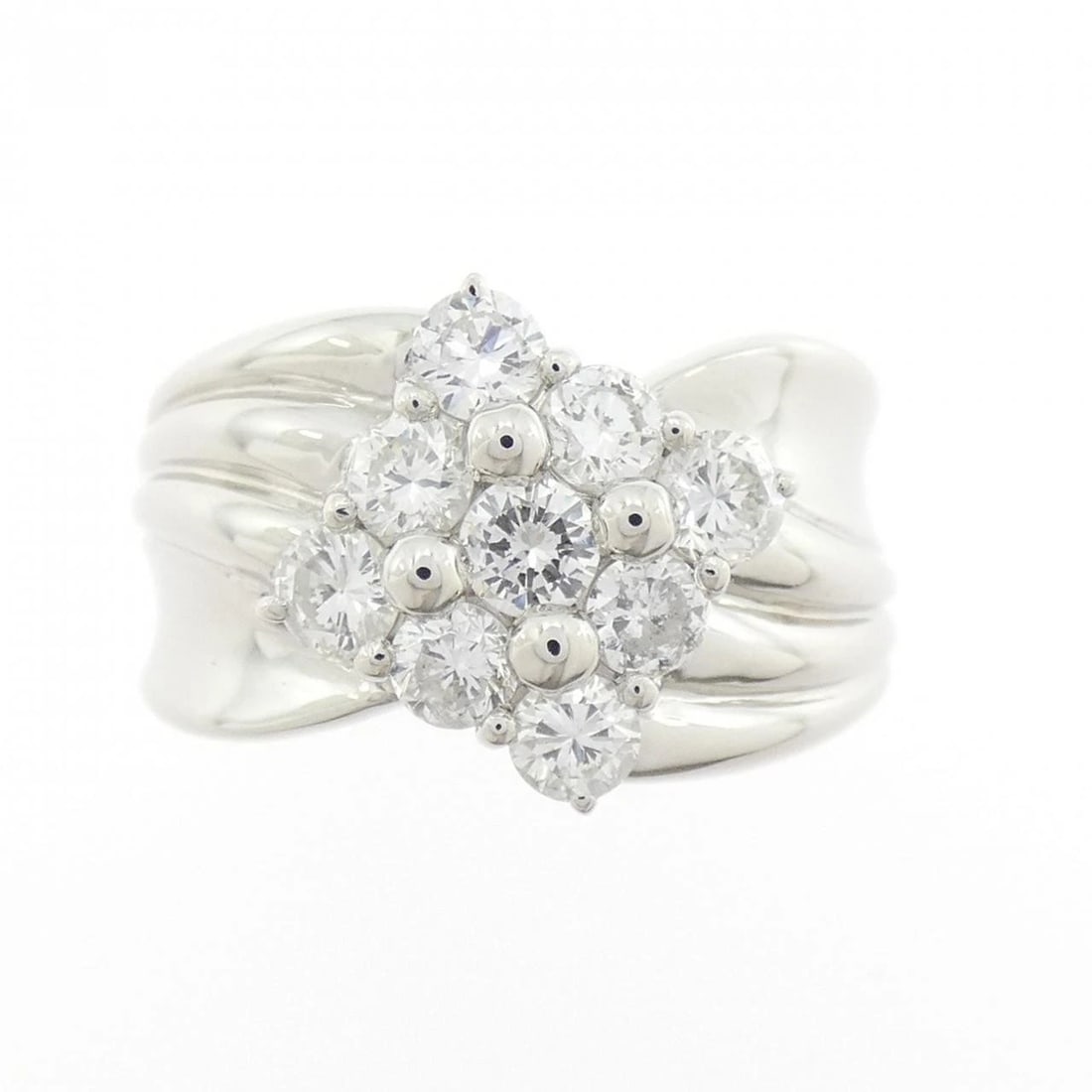 PT900 DIAMOND RING: PT900 Diamond Ring Brand: Unbranded Type: Diamond Ring Material: PT900, Main Stone/Creation NATURAL Color: SILVER Size: US6 1/4 Accessories: None Accessories Notice: When purchasing pre-ow