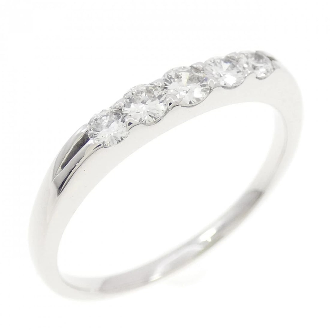 K18WG DIAMOND RING: K18WG Diamond Ring Brand: Unbranded Type: Diamond Ring Material: K18WG, Main Stone/Creation NATURAL Color: WHITE GOLD Size: US7 1/4 Accessories: None Accessories Notice: When purchasing pre-owned