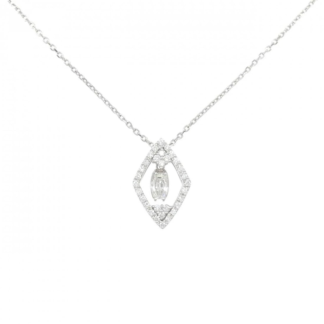 PT900/PT850 DIAMOND NECKLACE: PT900/PT850 Diamond Necklace Brand: Unbranded Type: Diamond Necklace Material: PT900/PT850, Main Stone/Creation NATURAL Color: Silver Size: 45CM Actual Size Pendant length approx. x width approx.: