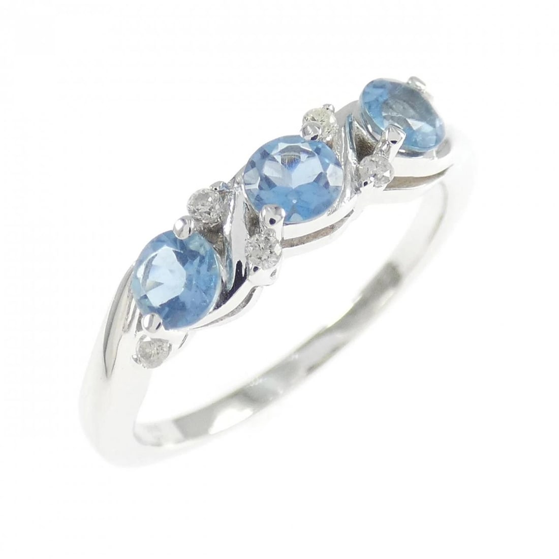 K18WG AQUAMARINE RING: K18WG Aquamarine Ring Brand: Unbranded Type: Ring Material: K18WG, Main Stone/Creation AQUAMARINE Secondary Stone Diamond Color: White Gold Size: US6 1/4 Accessories: None Accessories Notice: When