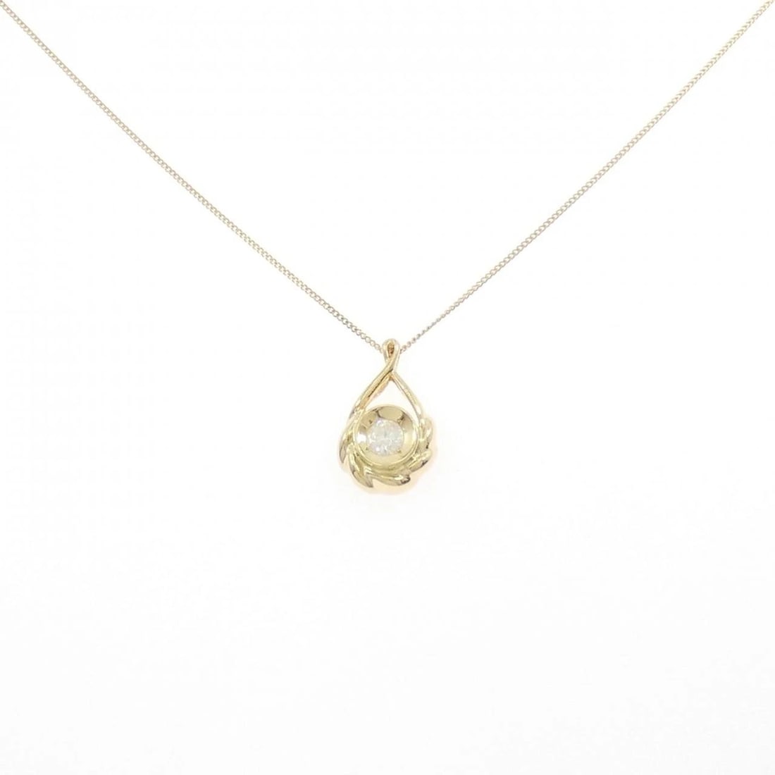 K18YG DIAMOND NECKLACE: K18YG Diamond Necklace Brand: Unbranded Type: Diamond Necklace Material: K18YG, Main Stone/Creation NATURAL Color: YELLOW GOLD Size: 40CM Actual Size Pendant length approx. x width approx.: