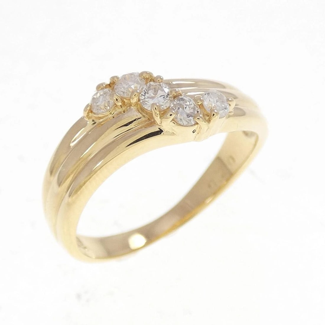 K18YG DIAMOND RING: K18YG Diamond Ring Brand: Unbranded Type: Diamond Ring Material: K18YG, Main Stone/Creation NATURAL Color: YELLOW GOLD Size: US4 Accessories: None Accessories Notice: When purchasing pre-owned goods,