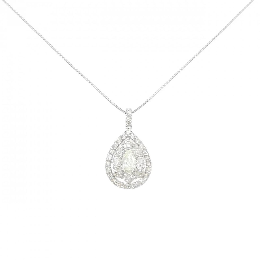 PT900/PT850 DIAMOND NECKLACE: PT900/PT850 Diamond Necklace Brand: Unbranded Type: Diamond Necklace Material: PT900/PT850, Main Stone/Creation NATURAL Color: Silver Size: 45CM Actual Size Pendant length approx. x width approx.: