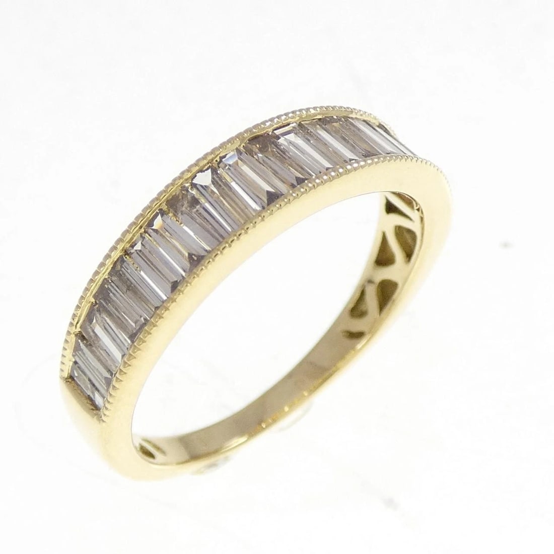K18YG DIAMOND RING: K18YG Diamond Ring Brand: Unbranded Type: Diamond Ring Material: K18YG, Main Stone/Creation NATURAL Color: YELLOW GOLD Size: US5 3/4 Accessories: None Accessories Notice: When purchasing pre-owned