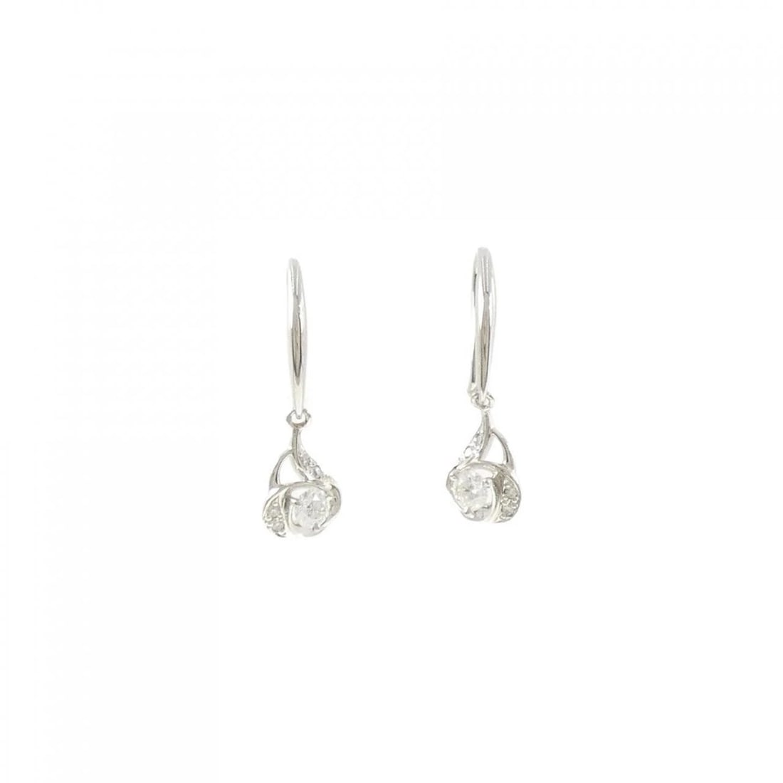 PT900 DIAMOND PIERCING EARRINGS: PT900 Diamond Piercing Earrings Brand: Unbranded Type: Diamond Pierce/Earring Material: PT900, Main Stone/Creation NATURAL Color: Silver Size: Actual Size Approx. height x width: 11.7mm x 7.3mm
