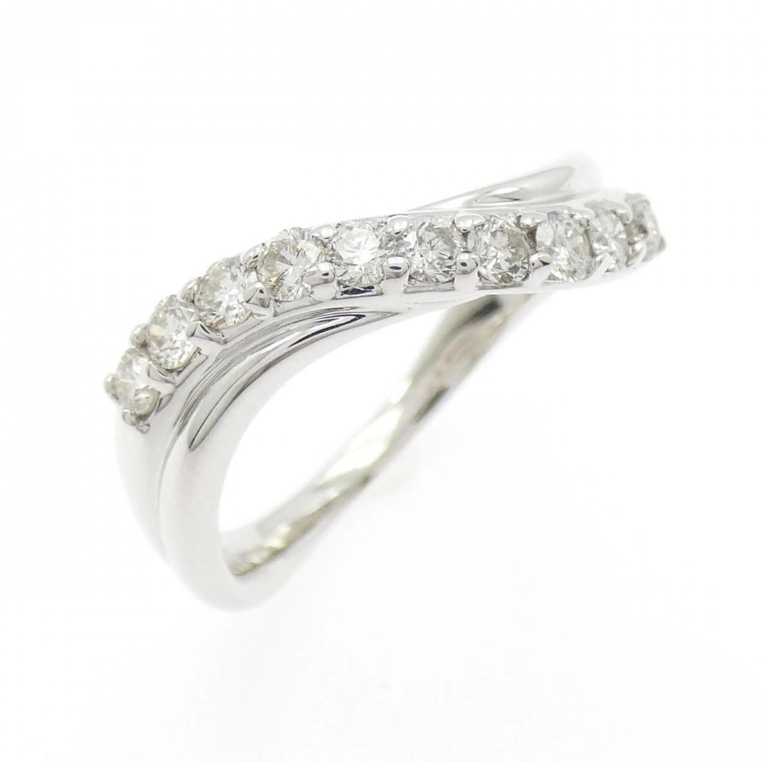 K18WG DIAMOND RING: K18WG Diamond Ring Brand: Unbranded Type: Diamond Ring Material: K18WG, Main Stone/Creation NATURAL Color: White Gold Size: US7 Accessories: None Accessories Notice: When purchasing pre-ow