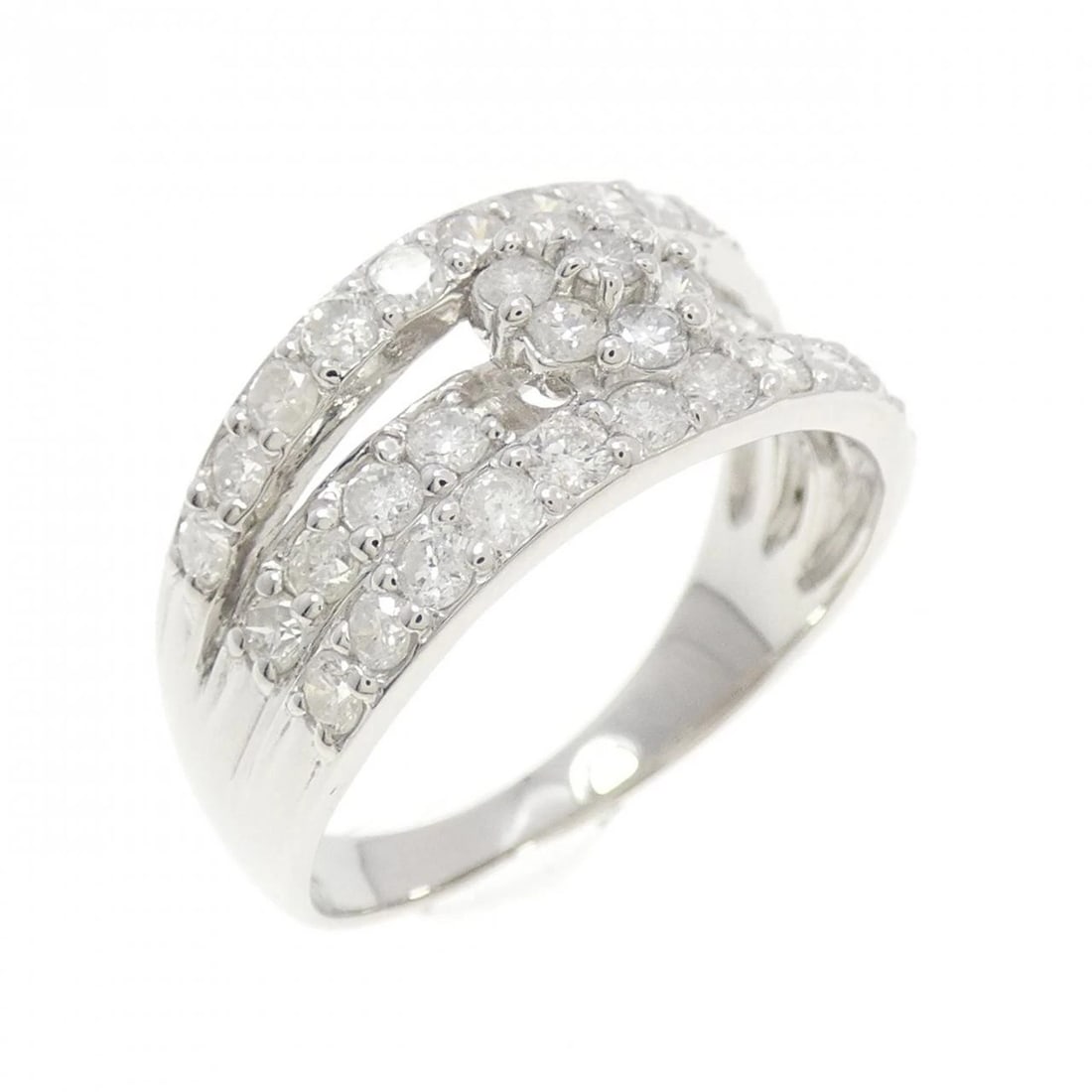 PT900 DIAMOND RING: PT900 Diamond Ring Brand: Unbranded Type: Diamond Ring Material: PT900, Main Stone/Creation NATURAL Color: Silver Size: US6 Accessories: None Accessories Notice: When purchasing pre-owned goods,