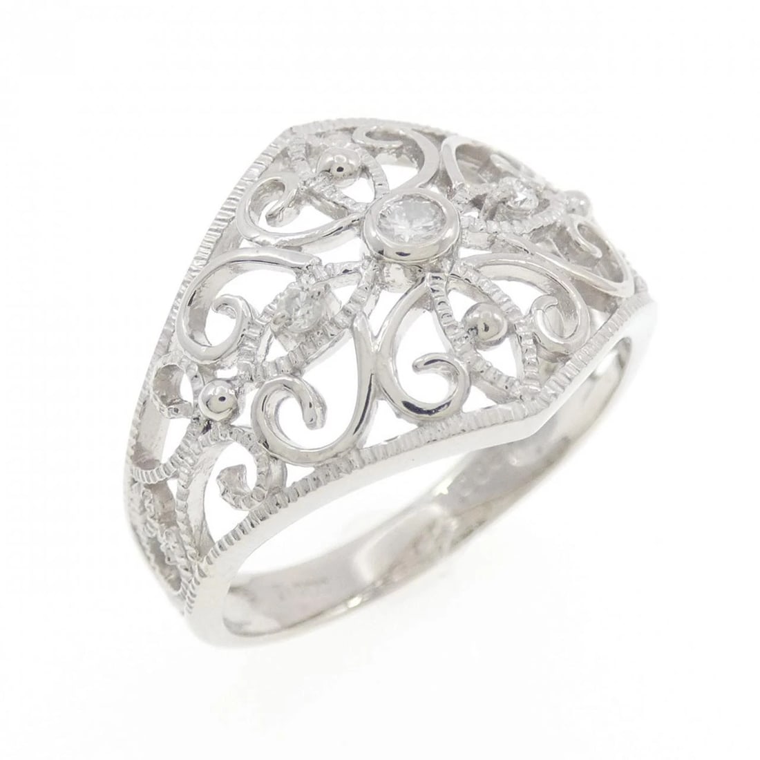 PT900 DIAMOND RING: PT900 Diamond Ring Brand: Unbranded Type: Diamond Ring Material: PT900, Main Stone/Creation NATURAL Color: Silver Size: US7 1/2 Accessories: None Accessories Notice: When purchasing pre-owned goods,