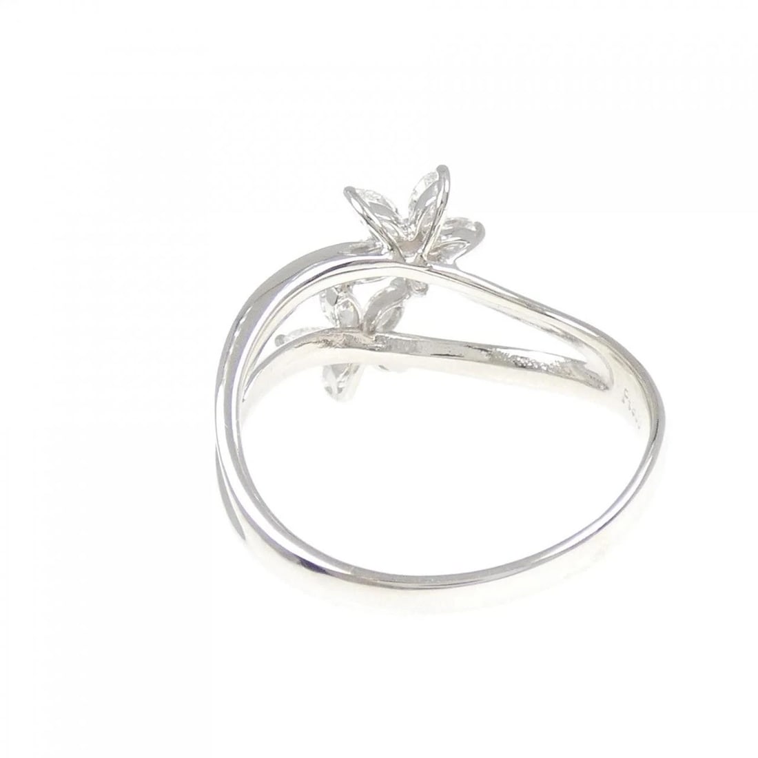 PT900 FLOWER DIAMOND RING - 3