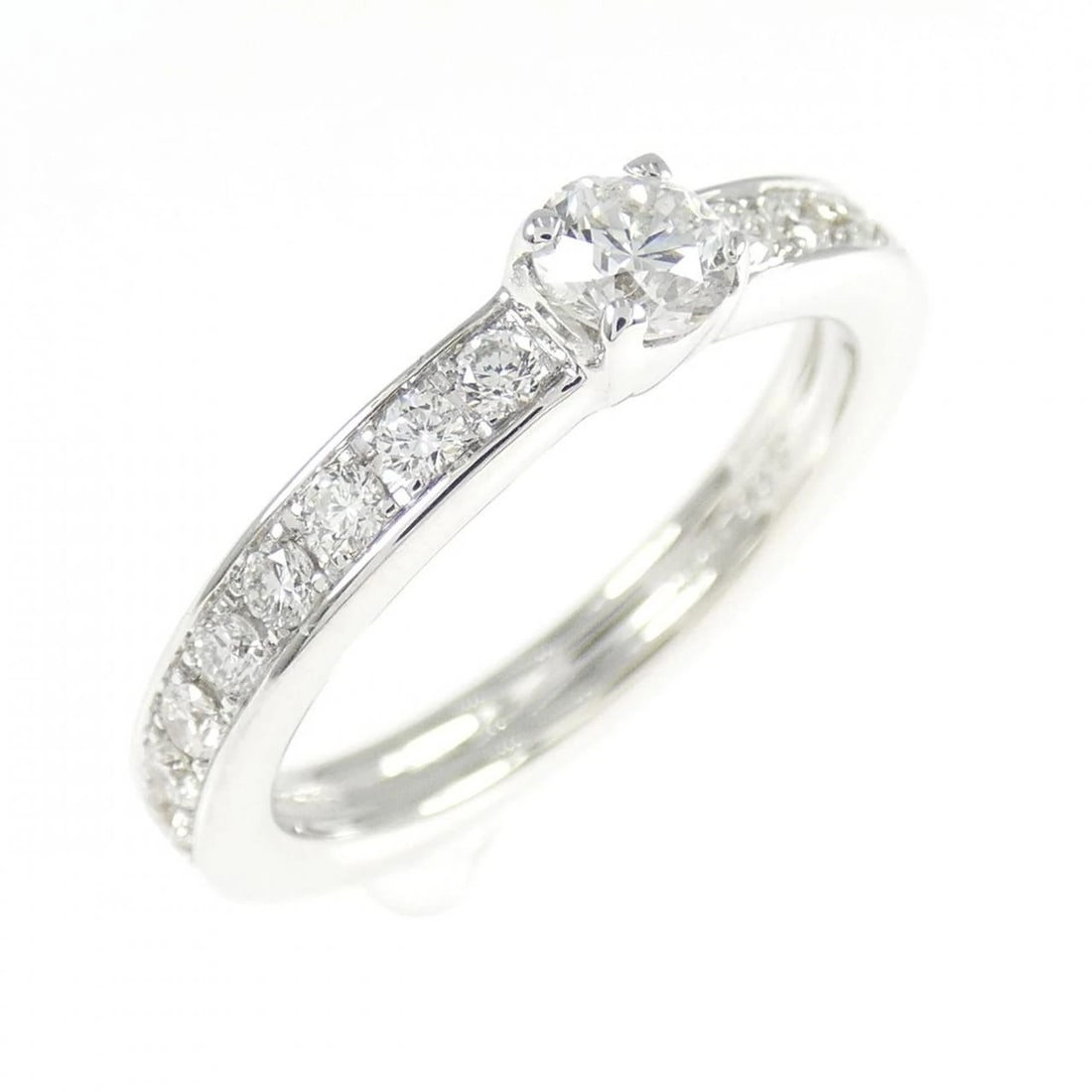 K18WG DIAMOND RING: K18WG Diamond Ring Brand: Unbranded Type: Diamond Ring Material: K18WG, Main Stone/Creation NATURAL Color: White Gold Size: US6 1/4 Accessories: None Accessories Notice: When purchasing pr