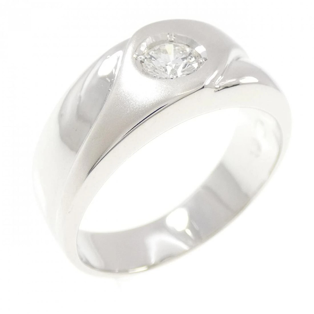 K18WG DIAMOND RING: K18WG Diamond Ring Brand: Unbranded Type: Diamond Ring Material: K18WG, Main Stone/Creation NATURAL Color: White Gold Size: US9 3/4 Accessories: None Accessories Notice: When purchasing pr