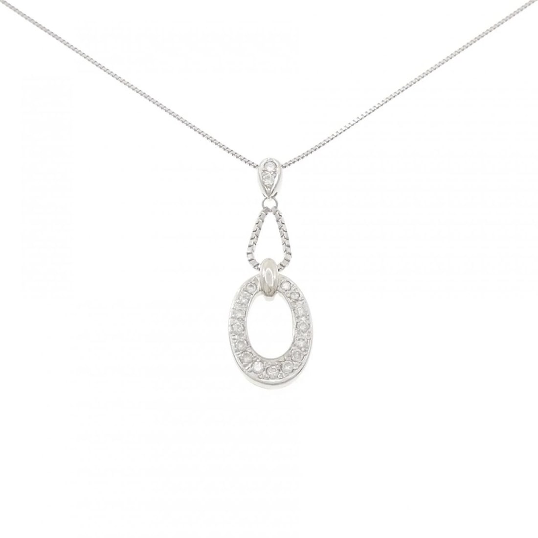 PT900/PT850 DIAMOND NECKLACE: PT900/PT850 Diamond Necklace Brand: Unbranded Type: Diamond Necklace Material: PT900/PT850, Main Stone/Creation NATURAL Color: Silver Size: 45CM Actual Size Pendant length approx. x width approx.: