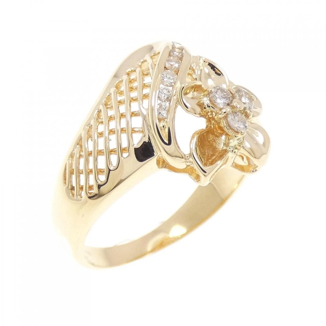 K18YG FLOWER DIAMOND RING: K18YG Flower Diamond Ring Brand: Unbranded Type: Diamond Ring Material: K18YG, Main Stone/Creation Natural Color: Yellow Gold Size: US5 3/4 Accessories: None Accessories Notice: When purchasing