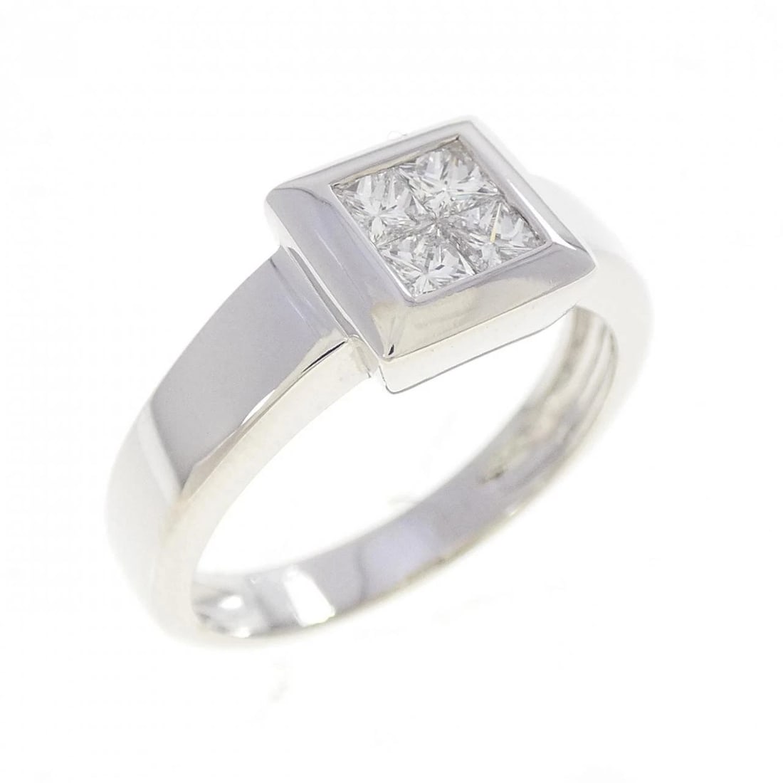 K18WG DIAMOND RING (1 of 3)