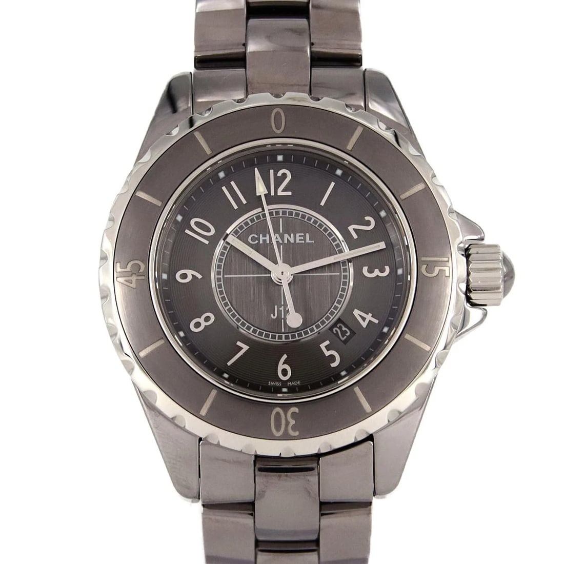 CHANEL J12 CHROMATIC CERAMIC QUARTZ WATCH: Chanel J12 Chromatic Ceramic Quartz Watch Brand: CHANEL Type: Wrist watch Material: Case: Ceramic Bracelet: Ceramic Color: Dial color gray Size: Case diameter: Approx. 33 mm Max wrist circumference: 1