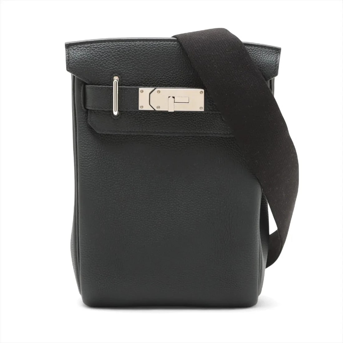 HERMES KELLY AKKAD PM TOGO BLACK SILVER METAL: Hermes Kelly Akkad PM Togo Black Silver Metal Brand: Hermès Type: Waist pouch/Crossbody bag Material: Togo Color: Black Size: Height:10.2inchLength:6.9inchDepth:3.1inch Accessories: None A
