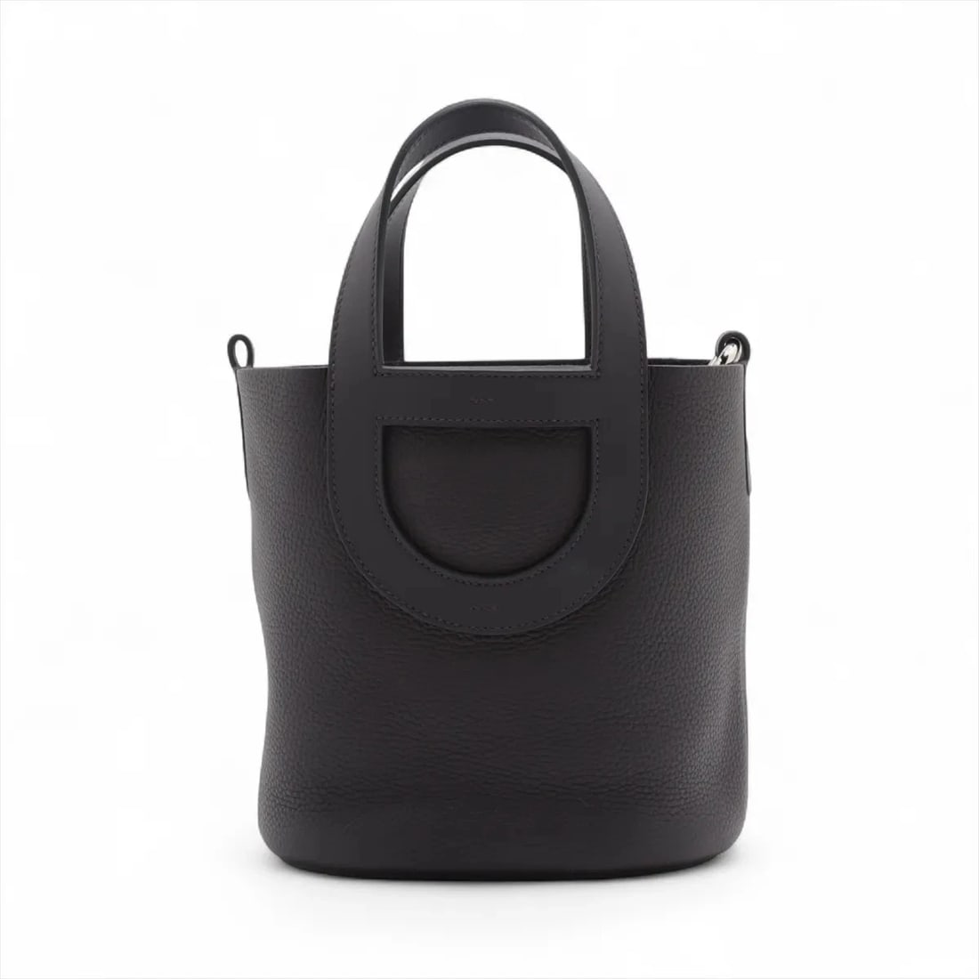 HERMES IN THE LOOP 18 TAURILLON CLEMENCE X VAUX SWIFT: Hermes In the loop 18 Taurillon Clemence x Vaux Swift Brand: Hermès Type: Hand bag Material: Taurillon Clemence × Veau Swift Color: Prunoir Size: Height:7.7inch Length:6.9inch Depth:4.7inch Handle h