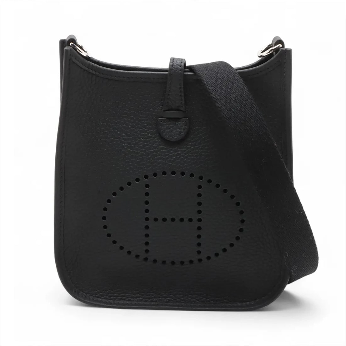 HERMES EVELYN 16 TPM TAURILLON CLEMENCE BLACK: Hermes evelyn 16 TPM Taurillon Clemence Black Brand: Hermès Type: Shoulder bag Material: Taurillon Clemence Color: Black Size: Height:7.7inchLength:6.9inchDepth:2.2inch Accessories: None A