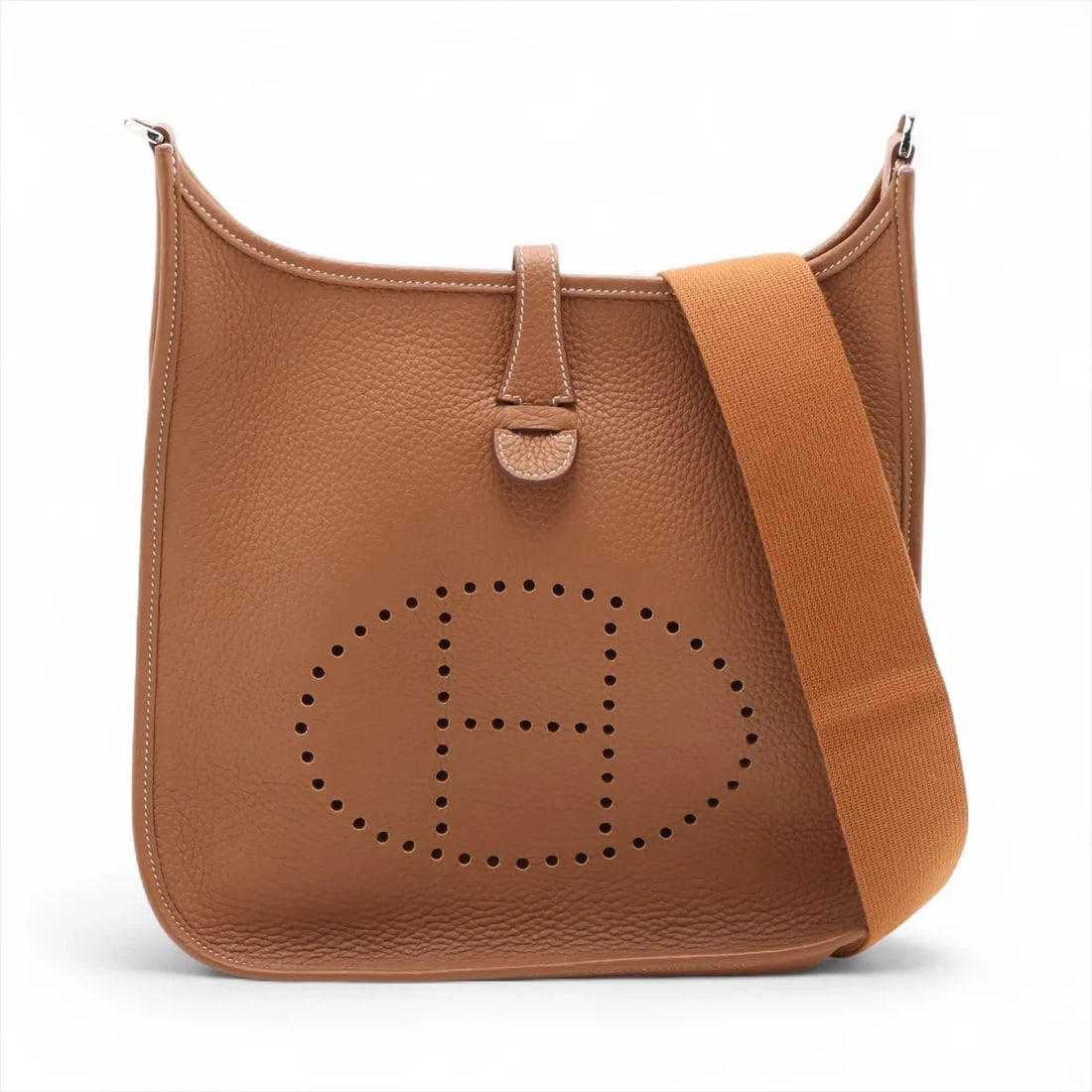 HERMES EVELYN 3 29 PM TAURILLON CLEMENCE GOLD: Hermes evelyn 3 29 PM Taurillon Clemence Gold Brand: Hermès Type: Shoulder bag Material: Taurillon Clemence Color: Gold Size: Height:12.0inchLength:11.6inchDepth:3.0inch Accessories: None