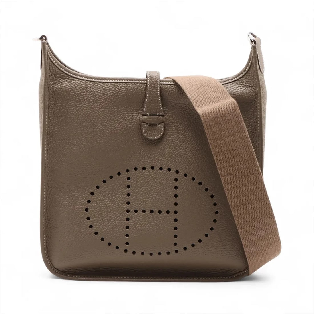 HERMES EVELYN 3 29 PM TAURILLON CLEMENCE ETOUPE: Hermes evelyn 3 29 PM Taurillon Clemence Etoupe Brand: Hermès Type: Shoulder bag Material: Taurillon Clemence Color: Etoupe Size: Height:12.0inchLength:11.2inchDepth:2.8inch Accessories: None