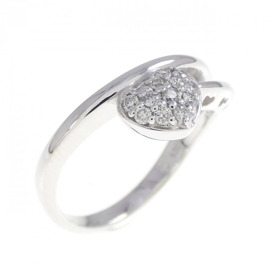 PONTE VECCHIO HEART DIAMOND RING: Ponte Vecchio Heart Diamond Ring Brand: Ponte Vecchio Type: Ring Material: K18 white gold, Main Stone/Creation Natural Color: White Gold Size: US 4 Accessories: None Accessories Notice: When