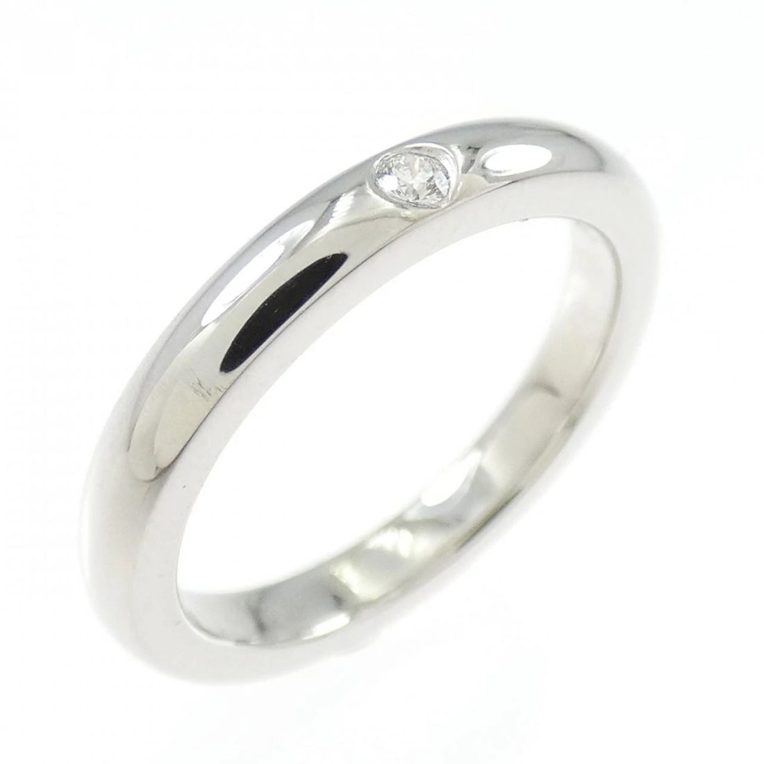 TIFFANY&CO. STACKING BAND RING: TIFFANY&Co. Stacking Band Ring Brand: TIFFANY&Co. Type: Ring Material: Platinum950, Main Stone/Creation Natural Color: White Size: US 3.5 Accessories: None Accessories Notice: When purchasing