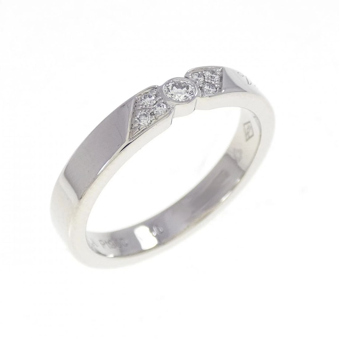VAN CLEEF & ARPELS TWO JOURS SENIOR TULLE ETOILE RING: Van Cleef & Arpels Two Jours Senior Tulle Etoile Ring Brand: Van Cleef & Arpels Type: Ring Material: Platinum950, Main Stone/Creation Natural Color: White Size: US 5 1/4(50) Accessories: None