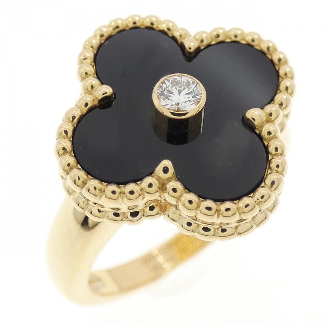VAN CLEEF & ARPELS ALHAMBRA RING: Van Cleef & Arpels Alhambra Ring Brand: Van Cleef & Arpels Type: Ring Material: 750 yellow gold, Main Stone/Creation Onyx Secondary Stone Natural Color: yellow gold Size: US 4 1/2 Accessories: Non