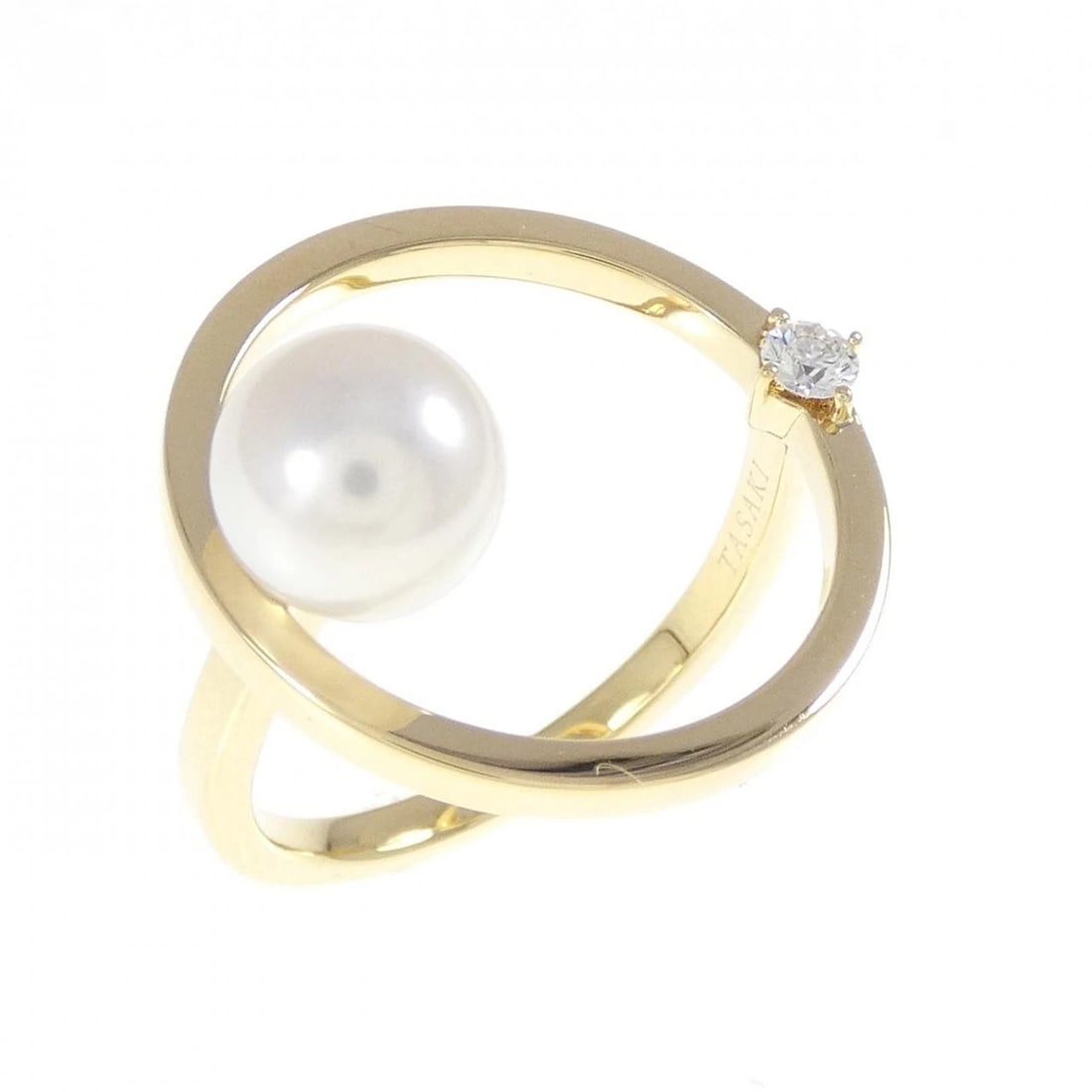 TASAKI KINETIC RING: Tasaki Kinetic Ring Brand: TASAKI Type: Ring Material: 750 yellow gold, Color: Yellow Gold Size: US 5.25 Accessories: None Accessories Notice: When purchasing pre-owned goods, please refer to the
