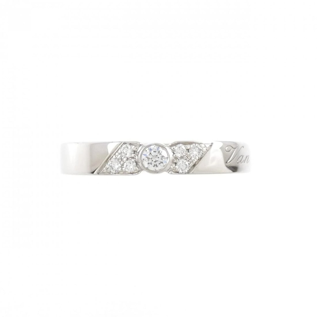 VAN CLEEF & ARPELS TWO JOURS SENIOR TULLE ETOILE RING: Van Cleef & Arpels Two Jours Senior Tulle Etoile Ring Brand: Van Cleef & Arpels Type: Ring Material: Platinum950, Main Stone/Creation Natural Color: Platinum Size: US 3.25 Accessories: None