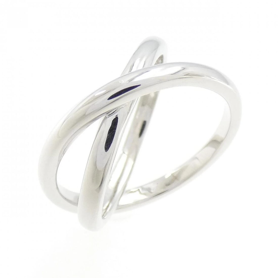 MIKIMOTO CROSSING BAND RING: MIKIMOTO CROSSING BAND RING Brand: MIKIMOTO Type: Ring Material: K18 white gold, Color: white gold Size: US 5.5 Accessories: None Accessories Notice: When purchasing pre-owned goods, please refer to