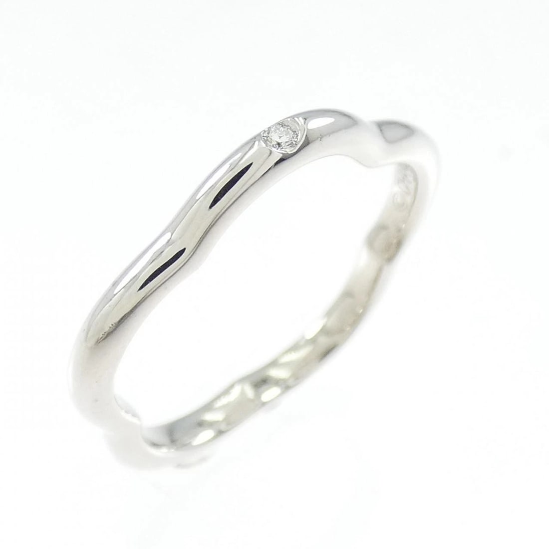 CHANEL CAMELLIA 1P RING: Chanel Camellia 1P Ring Brand: CHANEL Type: Ring Material: 750 white gold, Main Stone/Creation Natural Color: White Gold Size: US 4 Accessories: None Accessories Notice: When purchasing pre-owned