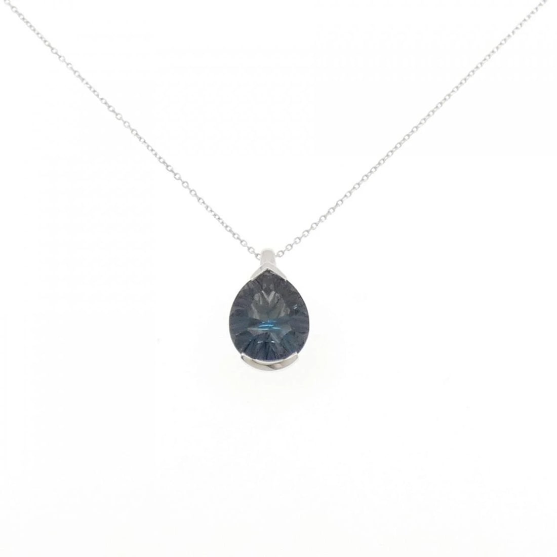 TASAKI LUMINO NECKLACE: Tasaki Lumino Necklace Brand: TASAKI Type: Necklace Material: 750 white gold, Main Stone/Creation Blue Topaz Color: white gold Size: 55cm Actual Size Pendant length approx. x width approx.: 18.4mmx11.