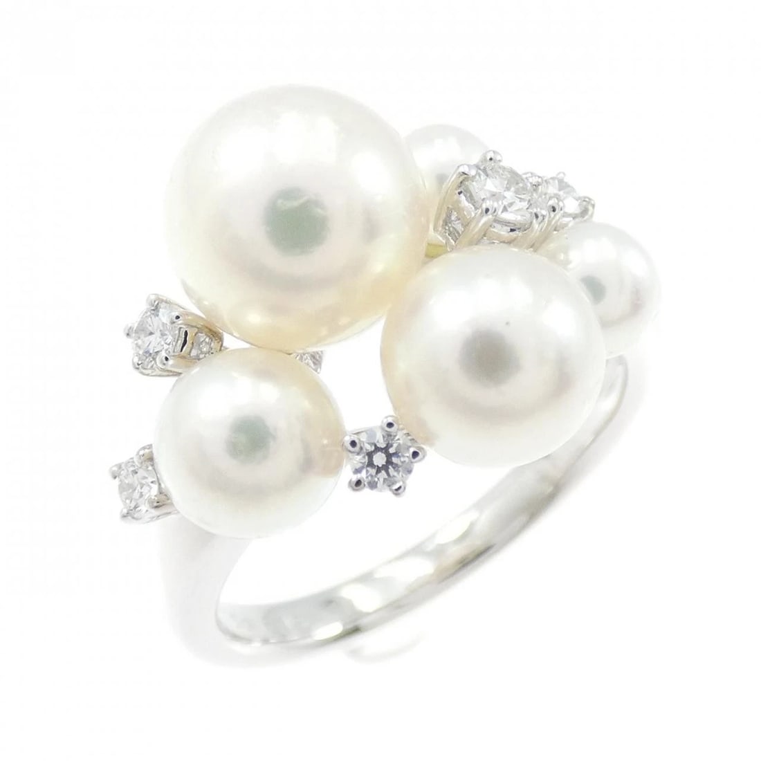 TASAKI AKOYA PEARL RING: Tasaki Akoya Pearl Ring Brand: TASAKI Type: Ring Material: 750 white gold, Main Stone/Creation Akoya Pearl Secondary Stone Natural Color: white gold Size: US 6 Accessories: None Accessories Notice: