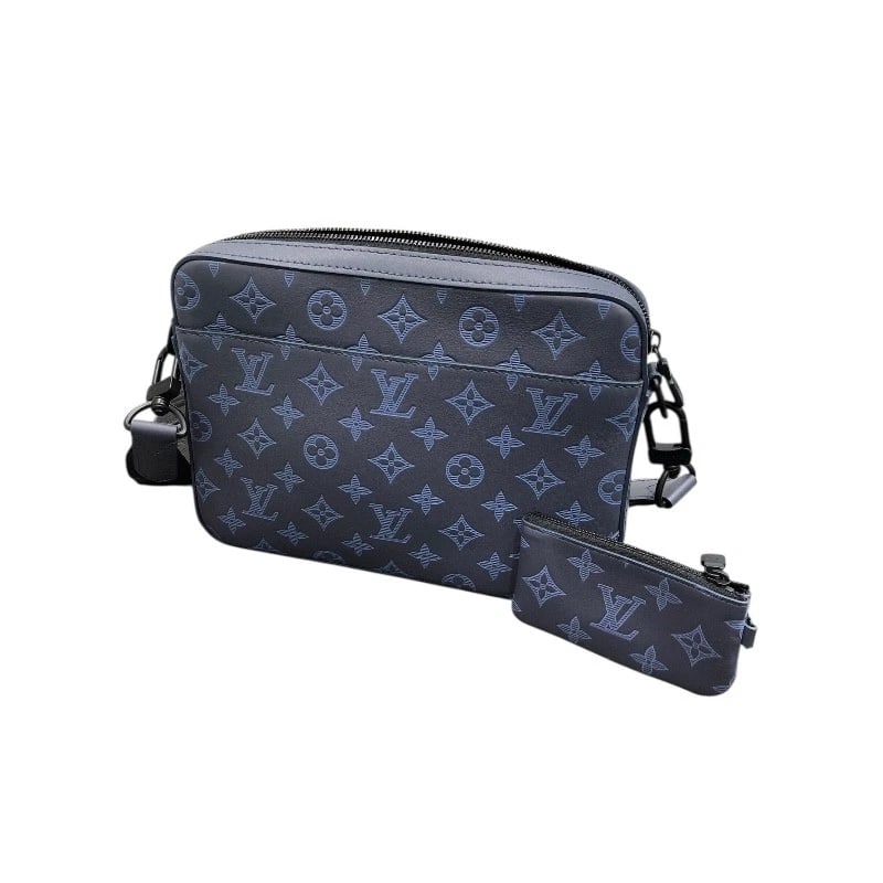 LOUIS VUITTON DUO MESSENGER SHOULDER BAG: LOUIS VUITTON Duo messenger Shoulder Bag Brand: LOUIS VUITTON Type: Shoulder Bag Material: Monogram shadow Color: Monogram shadow Size: W25cm x H18cmx D5cm W9.8 x H7.1x D2.0inch Accessories: None