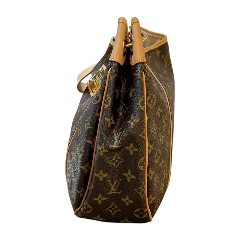 LOUIS VUITTON GARRIELLA PM SHOULDER BAG: LOUIS VUITTON Garriella PM Shoulder Bag Brand: LOUIS VUITTON Type: Shoulder Bag Material: Monogram canvas Color: Brown Size: W38cm x H30cmx D10cm W15.0 x H11.8x D3.9inch Accessories: None