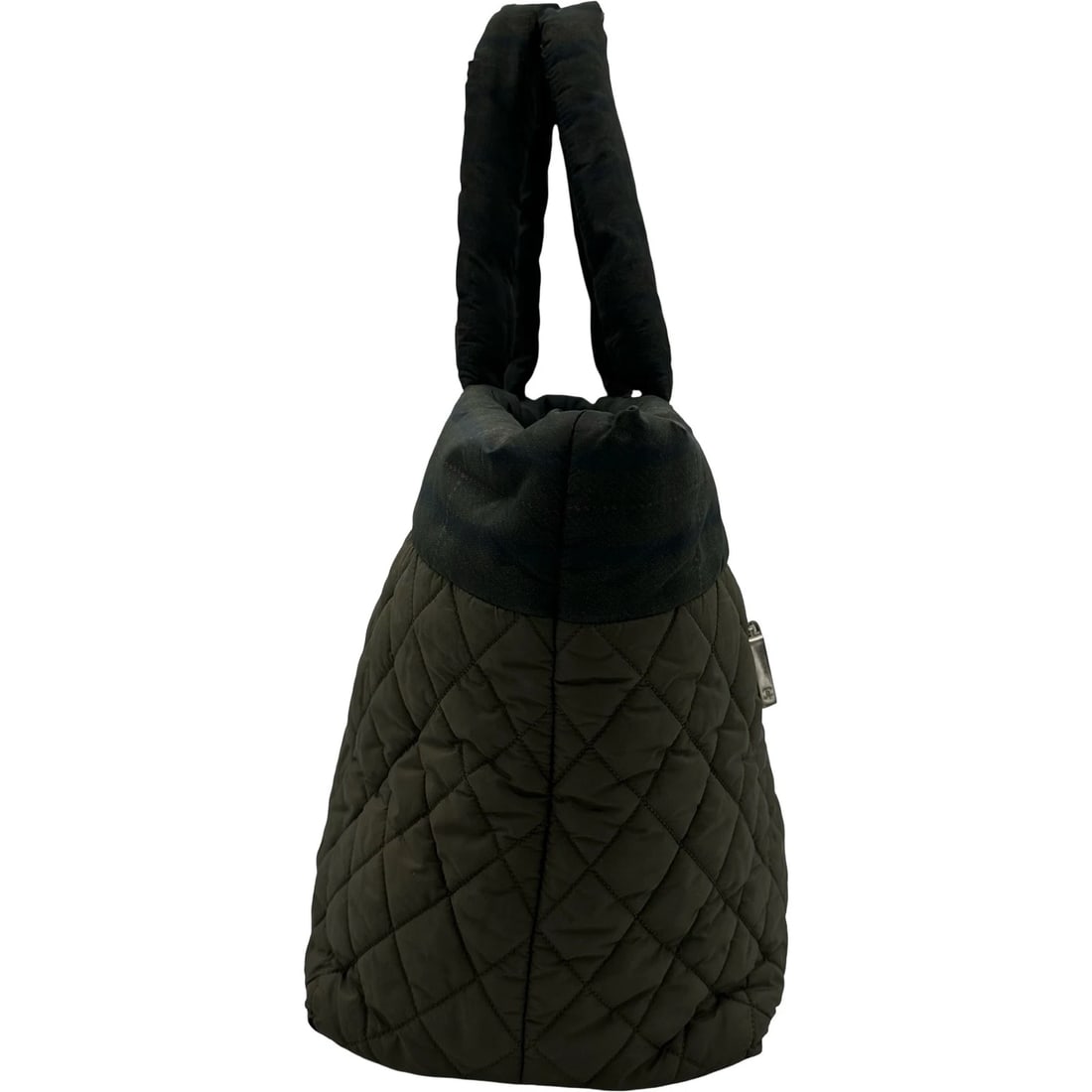CHANEL COCO COCOON TOTE GM TOTE BAG: CHANEL Coco Cocoon Tote GM Tote Bag Brand: CHANEL Type: Tote Bag Material: Nylon Color: check Size: W51cm x H27cmx D16cm W20.1 x H10.6x D6.3inch Accessories: None Accessories Notice: When