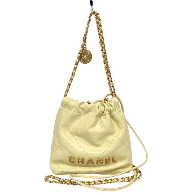 CHANEL CHANEL22 MINI BAG HANDBAG: CHANEL CHANEL22 Mini Bag Handbag Brand: CHANEL Type: Handbag Material: shiny calf Color: Lime Gold Hardware Size: W18cm x H19cmx D6cmW7.1 x H7.5x D2.4inch Accessories: None Accessories Not