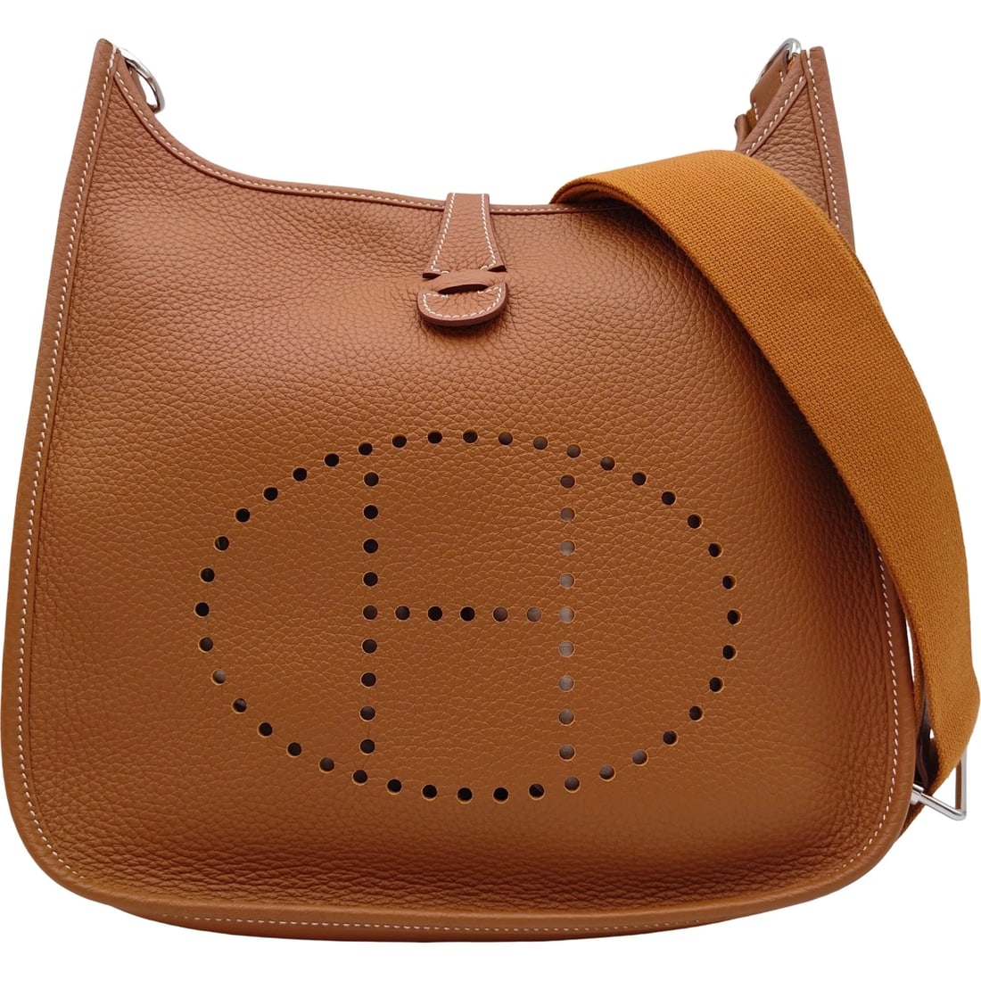 HERMES EVELYN 3 PM SHOULDER BAG: HERMES Evelyn 3 PM Shoulder Bag Brand: HERMES Type: Shoulder Bag Material: Taurillon Clemence Color: Gold SilverHardware Size: W28cm x H27cmx D6cmW11.0 x H10.6x D2.4inch Accessories: None