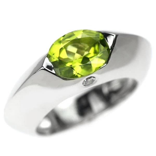 K18WG PERIDOT DIAMOND RING: K18WG Peridot Diamond Ring Brand: None Type: rings Material: K18WG, Main Stone/Creation peridotSide Stonediamonds Color: White Gold Size: 4.75 - 5US Accessories: None Accessories Notice: W
