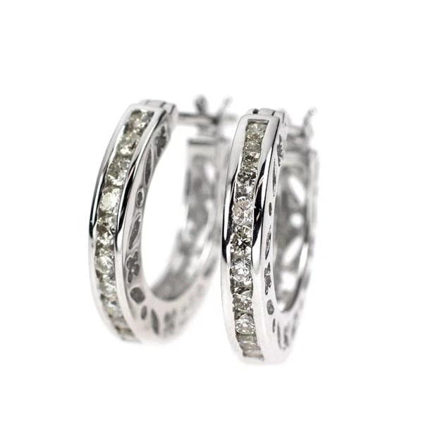 K18WG DIAMOND HOOP EARRINGS: K18WG DIAMOND HOOP EARRINGS Brand: None Type: piercing Material: K18WG, Main Stone/Creation Natural Color: White Gold Size: Length/Width/Diameter (CM) 17.1 Accessories: None Accessories Notice: When