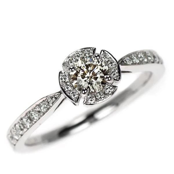 PT900 DIAMOND RING: Pt900 diamond ring Brand: None Type: rings Material: Pt900, Main Stone/Creation Natural Color: Silver Size: 6.25 - 6.5US Accessories: None Accessories Notice: When purchasing pre-owned goods, please