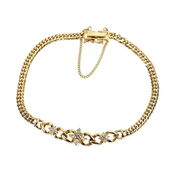 K18YG DIAMOND BRACELET: K18YG diamond bracelet Brand: None Type: bracelets Material: K18YG, Main Stone/Creation Natural Color: Yellow Gold Size: Length/Width/Diameter (CM) 8.1 Accessories: None Accessories Notice