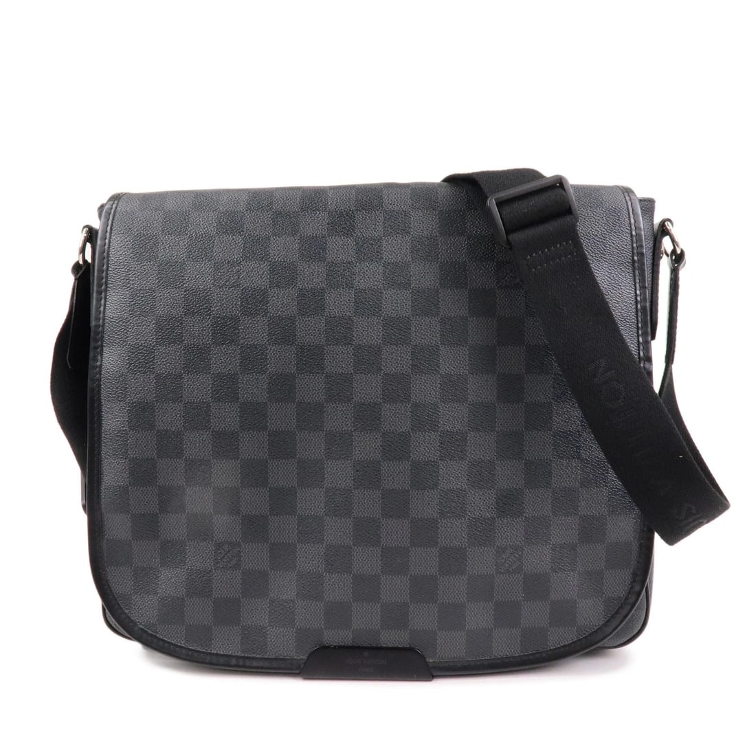 LOUIS VUITTON DAMIER GRAPHITE DANIEL MM SHOULDER BAG: Louis Vuitton Damier Graphite Daniel MM Shoulder Bag Brand: CHANEL Type: wallet Material: Damier Canvas , Leather Color: Damier Graphite Size: W35.5cm(13.98")H29cm(11.42")D7cm(2.76") Accessories: