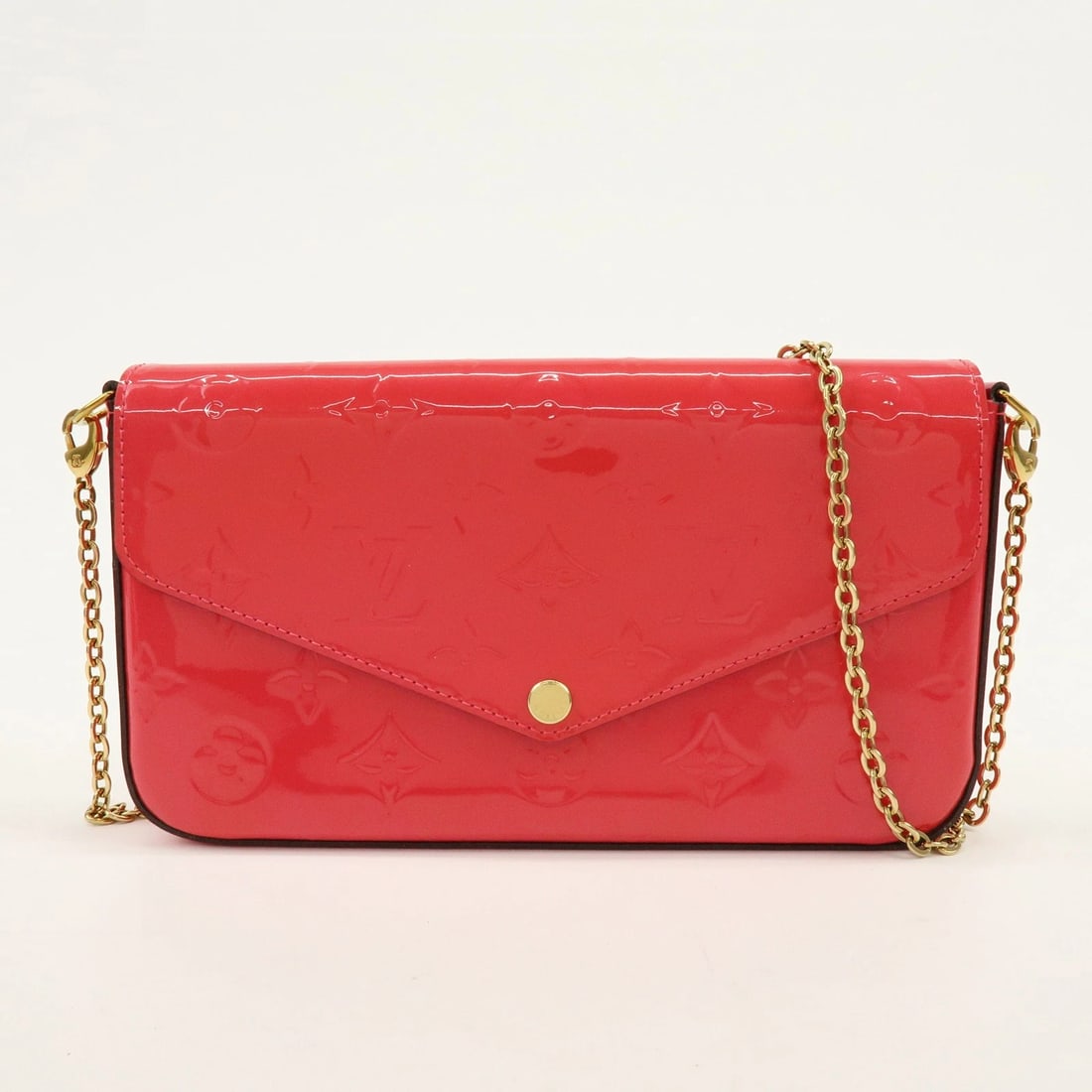 LOUIS VUITTON MONOGRAM VERNIS LEATHER POCHETTE FELICIE PINK: Louis Vuitton Monogram Vernis Leather Pochette Felicie Pink Brand: Louis Vuitton Type: shoulder bag Material: Vernis Leather Color: Hot Pink Size: W?21.5cm(8.46")H?12cm(4.72")D?3cm(1.18") Accessor