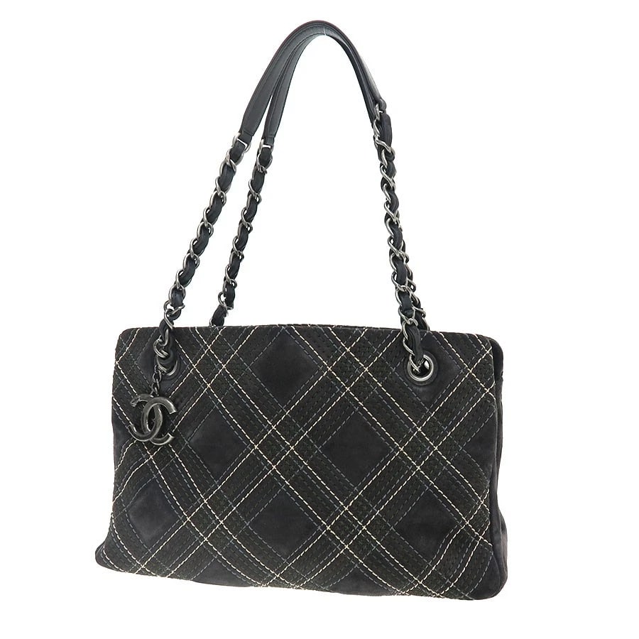 CHANEL WILD STITCH CHAIN SHOULDER BAG BLACK GOLD HARDWARE: Chanel Wild Stitch Chain Shoulder Bag Black Gold Hardware Brand: Chanel Type: Shoulder Bag Material: none Color: Black Size: W:32.5cm×H:19cm×D:11cm Accessories: None Accessories Notice: Wh