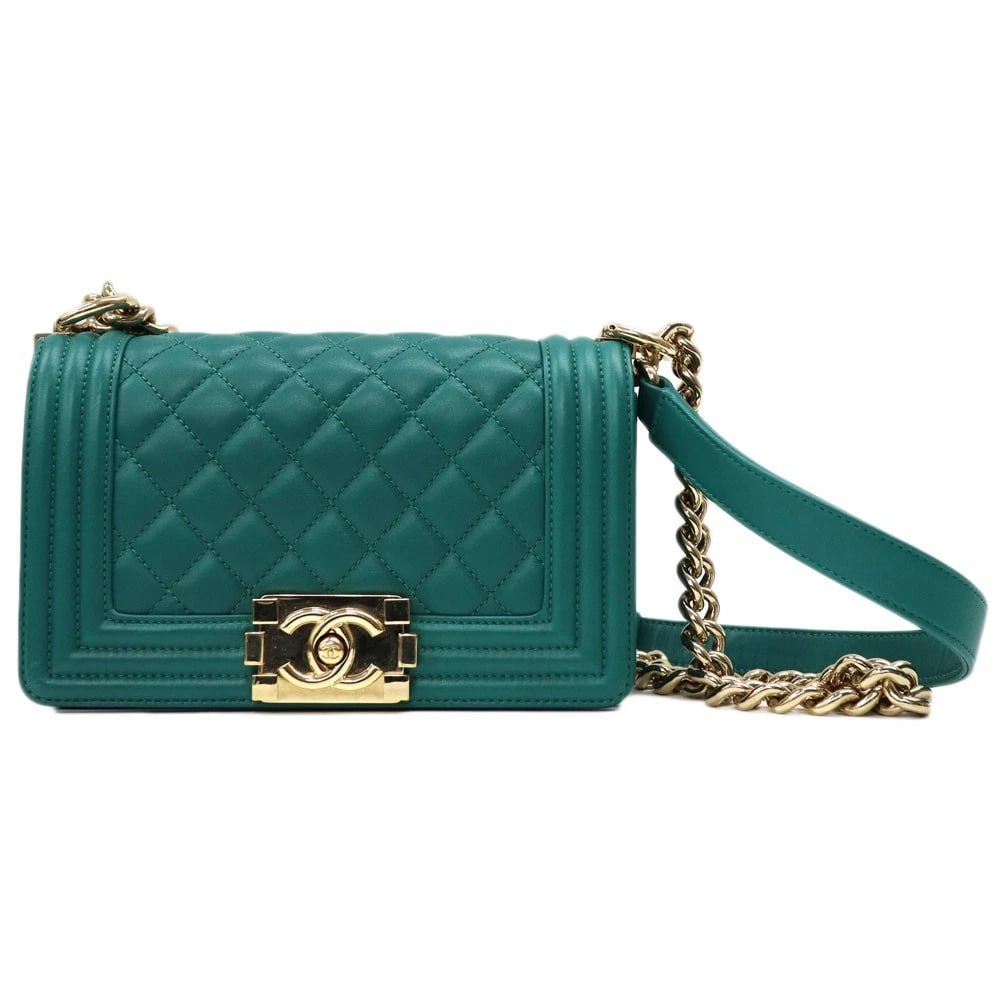 CHANEL BOY CHANEL CHAIN SHOULDER BAG: Chanel Boy Chanel Chain Shoulder Bag Brand: CHANEL Type: Handbag Material: leather Color: Green with gold hardware Size: W20cm x H12cm x D7cm Accessories: None Accessories Notice: When pur