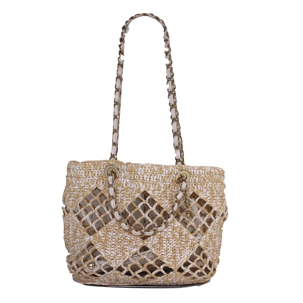 CHANEL SMALL SHOPPING BAG RAFFIA: CHANEL Small Shopping Bag Raffia Brand: CHANEL Type: Handbag Material: Raffia Color: Beige White Size: W25cm x H20cm x D12cm Accessories: None Accessories Notice: When purchasing pre-owned
